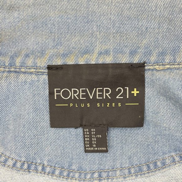 Cropped Denim Jacket With Floral Patches | Forever 21+ - Picture 6 of 7